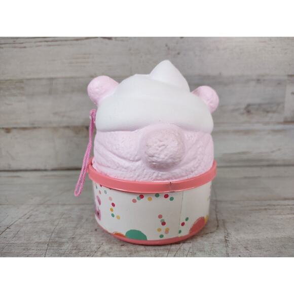 Num Noms Smooshcakes Scented Sprinkles Bear Squishy Toy in Container 4" - Picture 3 of 9
